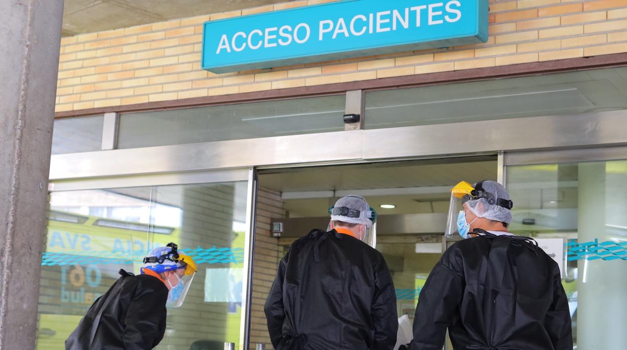 La tercera oleada del coronavirus ha vuelto a saturar los hospitales aragoneses