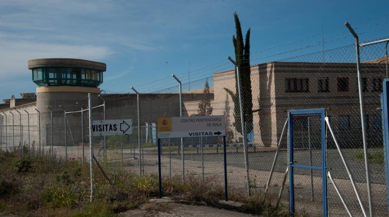 Vista exterior de la cárcel de Brieva, donde se ha quitado la vida Rosario Porto
