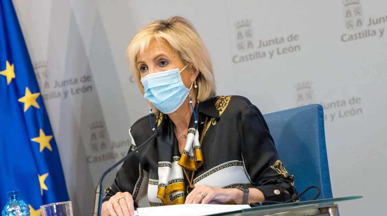 La consejera de Sanidad, Verónica Casado, durante la rueda de prensa