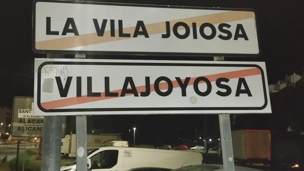 La izquierda en el Ayuntamiento de Villajoyosa recula y no suprime el topónimo en castellano