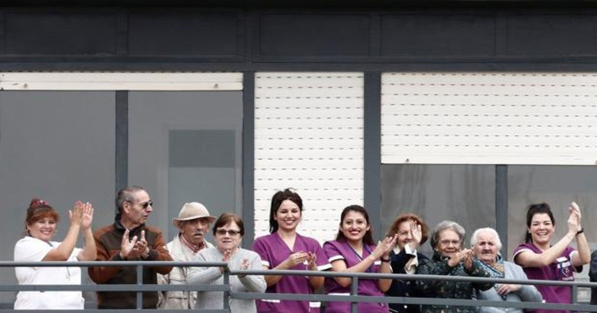 Trabajadores de la residencia San Jerónimo de Estella que al inicio de la pandemia se confinaron con los mayores