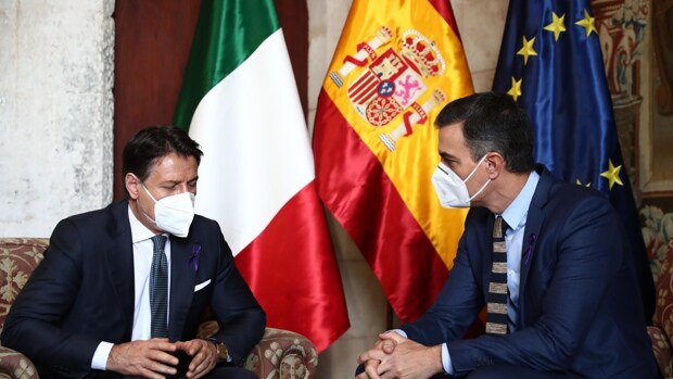 Sánchez y Conte refuerzan su alianza y tratarán de desbloquear los fondos europeos antes de fin de año