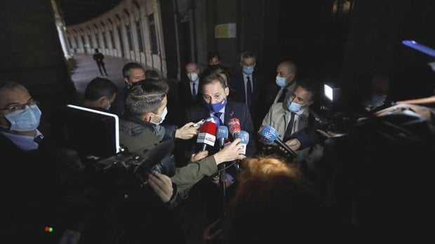 Ábalos admite que se fue a un hotel de 5 estrellas tras visitar a los inmigrantes en Canarias