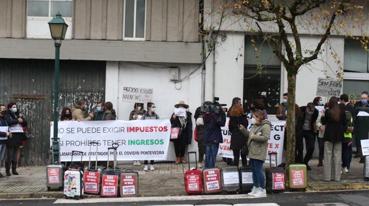 Protesta de las agencias de viajes esta semana frente al Parlamento de Galicia