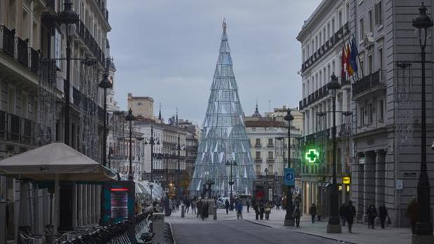 El Gobierno elude el debate con las autonomías y atrasa una semana su plan para la Navidad