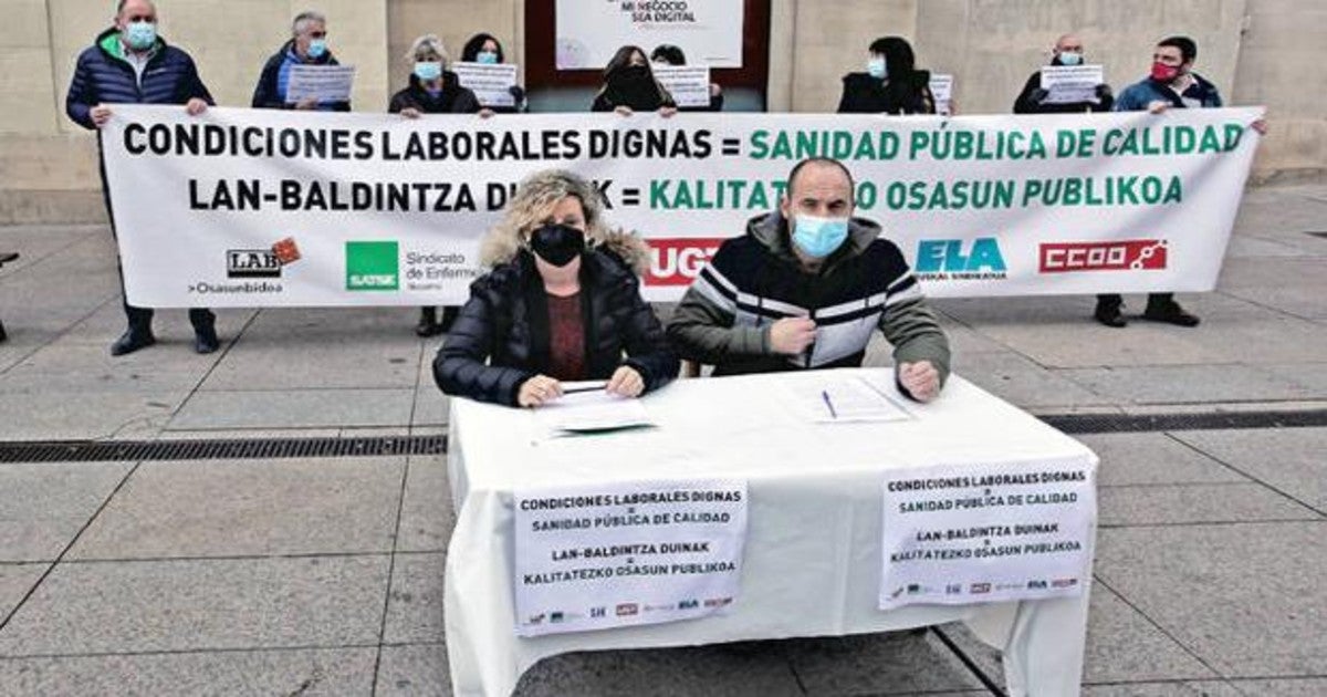 Los representantes sindicales de los sociosanitarios piden mejoras y fondos para la sanidad navarra.