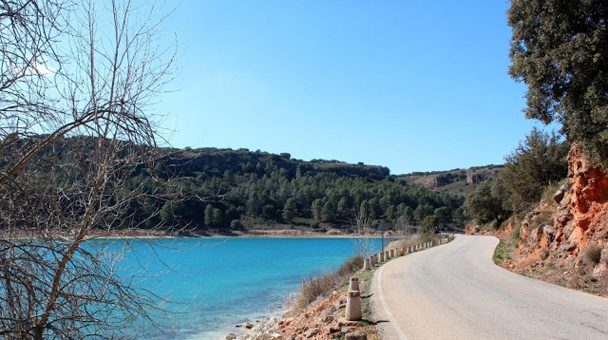 Tachan de «despropósito» la adecuación de la carretera en las Lagunas de Ruidera