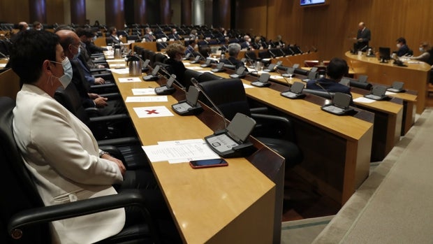 EH Bildu se suma al homenaje a Ernest Lluch, horas después del «ongi etorri» a un etarra