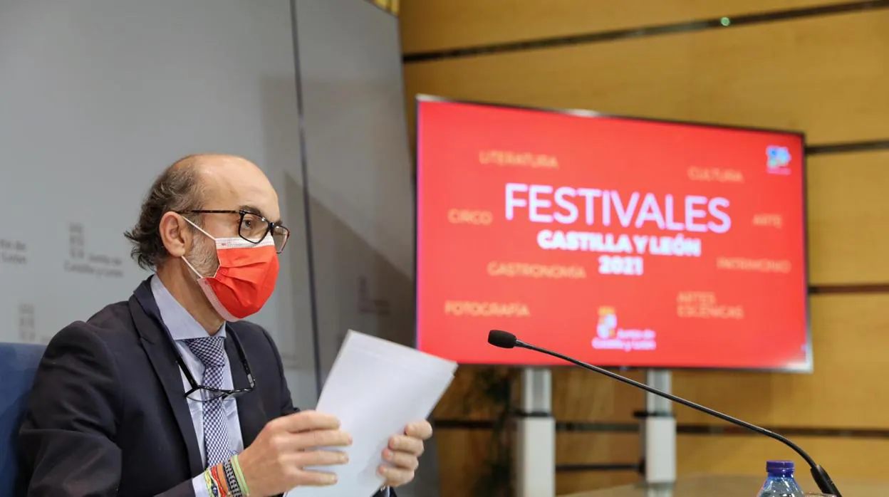 El consejero de Cultura y Turismo, Javier Ortega, durante la presentación del programa de festivales para 2021