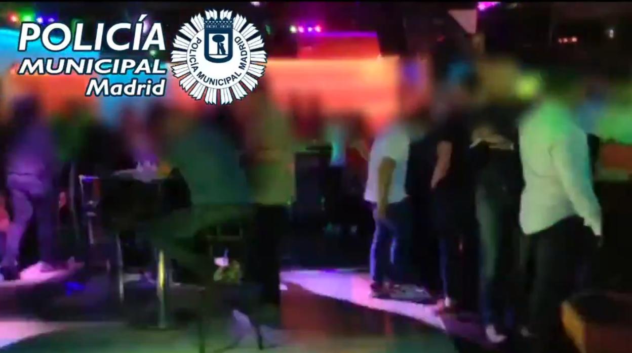 Una discoteca de Tetuán mantenía, hasta la intervención de los agentes, la pista de baile abierta