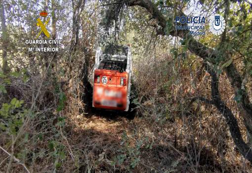 Mini-excavadora recuperada por la Guardia Civil