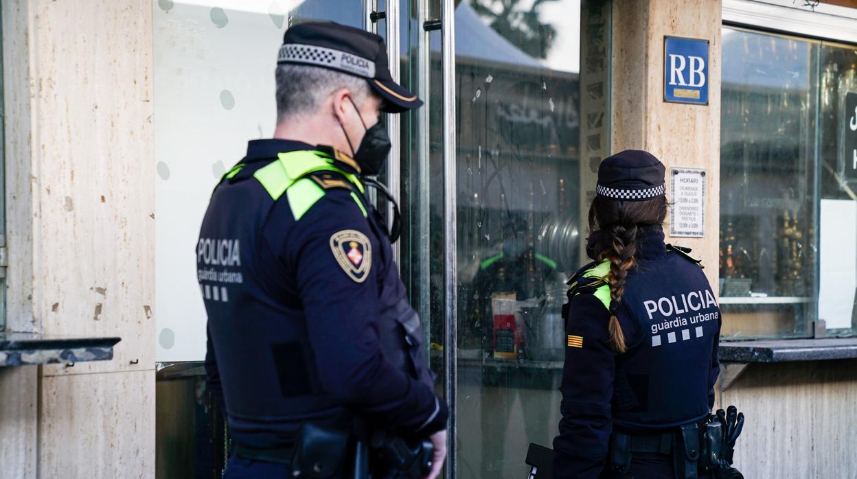 Agentes de la Guardia Urbana, en una imagen de archivo