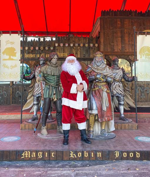 El resort Magic Robin Hood de Benidorm abre por Navidad con cabalgatas y fuegos artificiales