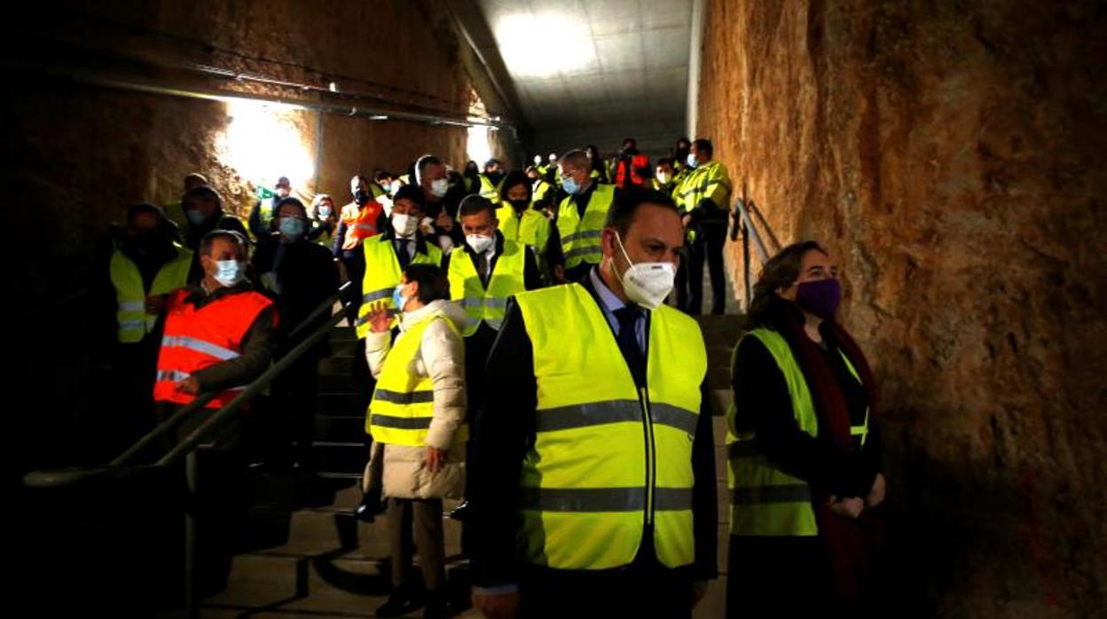 Ábalos y Colau, esta mañana en una visita de obras a la estación de la Sagrera