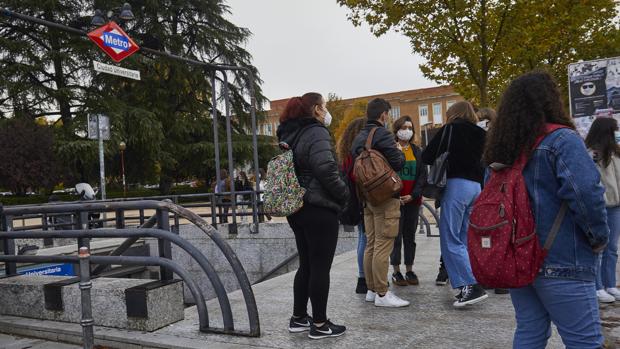 Madrid anuncia un plan para hacer test de antígenos en siete puntos en campus universitarios a la vuelta de Navidad