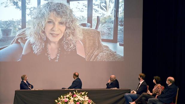 La nicaragüense Gioconda Belli recibe el Premio de Poesía Jaime Gil de Biedma