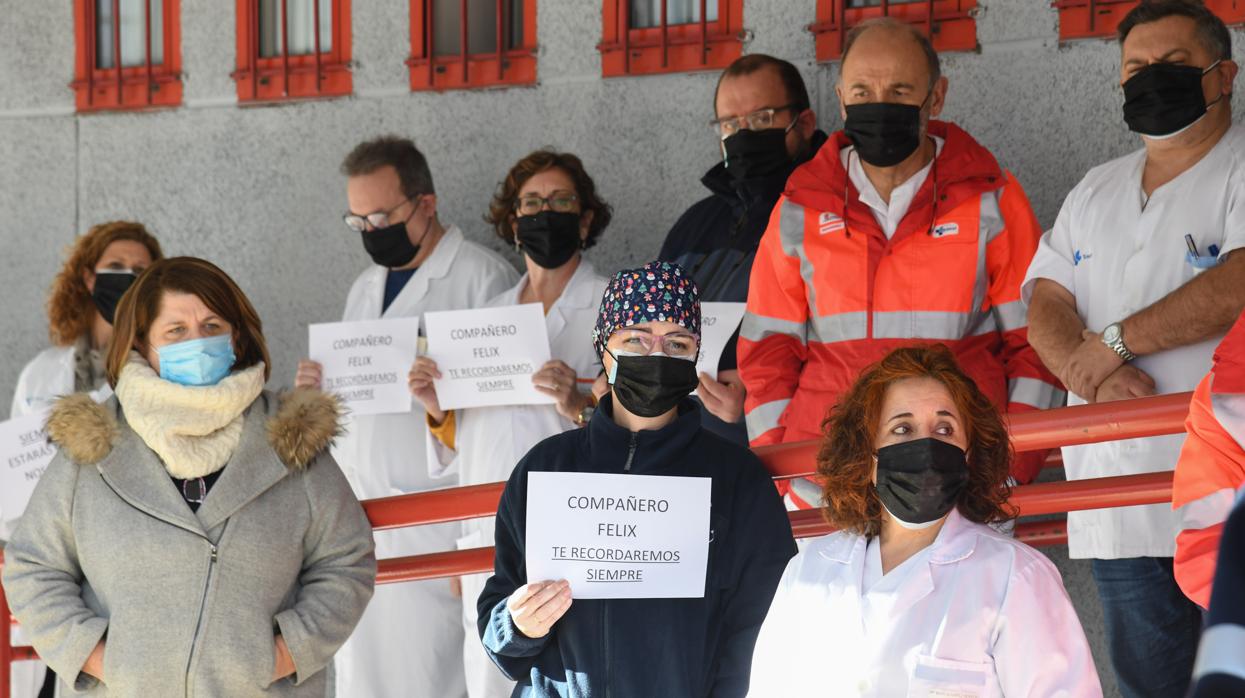 Homenaje de los compañeros al médico de Atención Primaria de Burgos fallecido por COVID-19