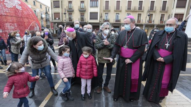 El nuevo obispo de León defiende la «renovación eclesiástica» en una institución «sin prejuicios ni exclusión»