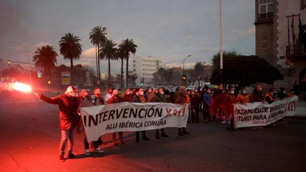 La Audiencia Nacional ordena investigar la venta de las plantas de Alcoa en La Coruña y Avilés