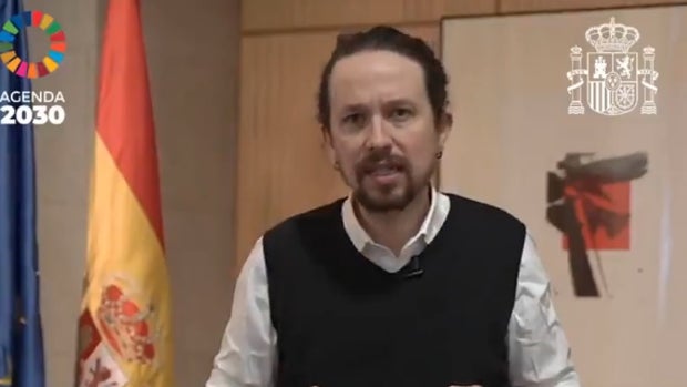 Iglesias presenta el decreto antidesahucios en Twitter y crispa al PSOE: «No es la panacea»