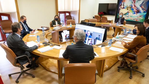 Vacuna Covid: Sanidad deja a Galicia con solo 500 dosis para arrancar el domingo