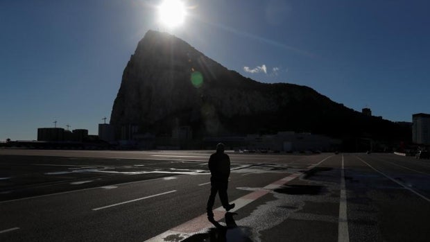 Casado reprocha a Sánchez que haya desaprovechado la oportunidad de negociar la cosoberanía de Gibraltar