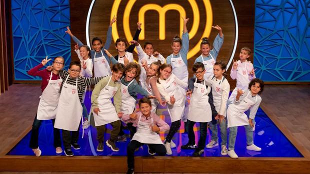 Los aspirantes de Masterchef Junior cocinan en Medina del Campo una cena con productos de Tierra de Sabor