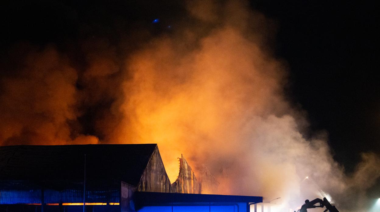 Incendio en las instalaciones de Cobadu en Zamora