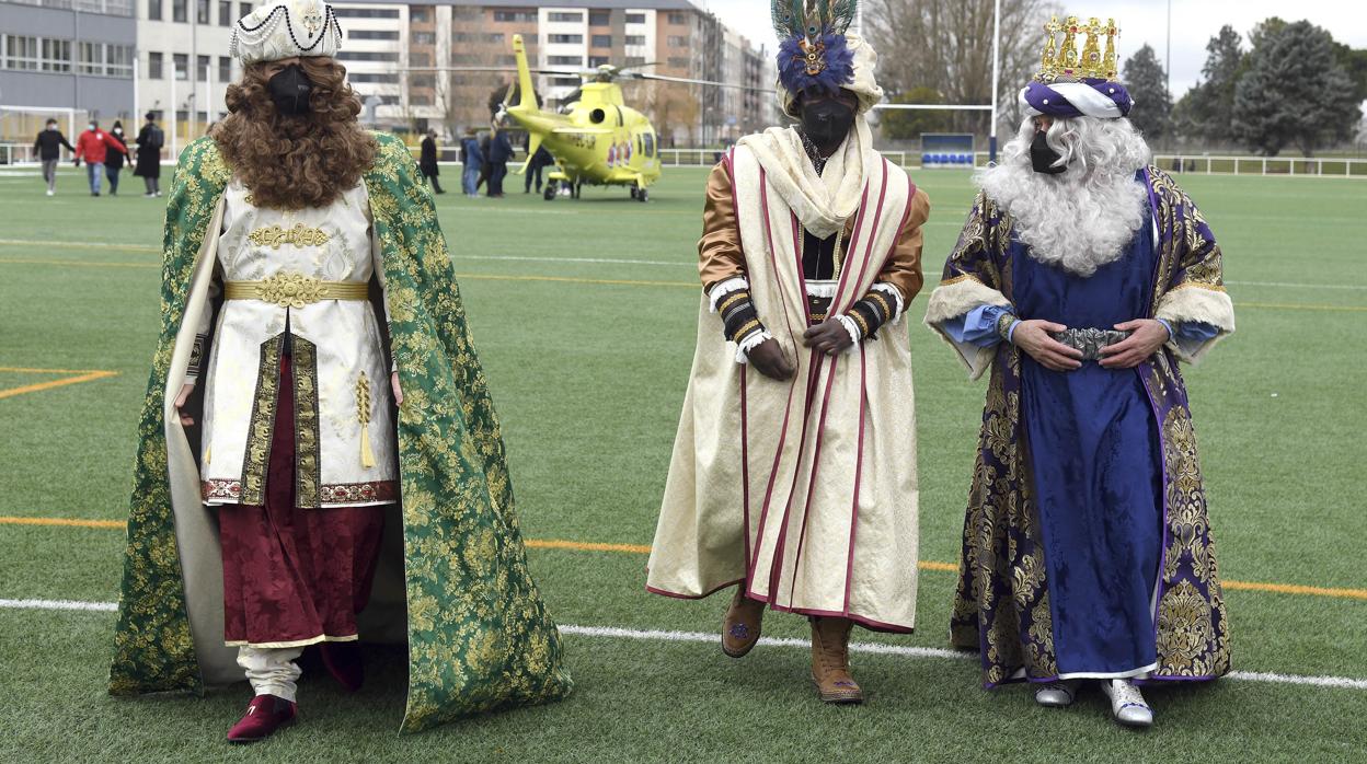 Los Reyes Magos aterrizan en Burgos, donde llegaron en helicóptero