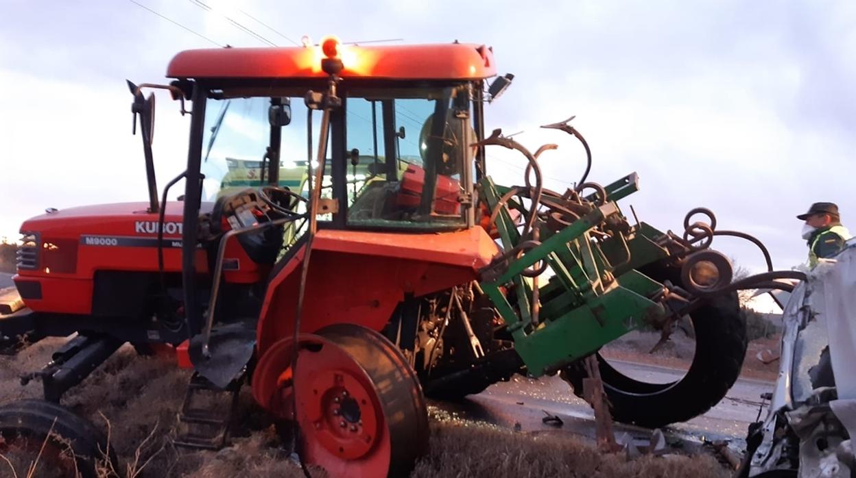 Imagen del tractor implicado en el accidente de tráfico