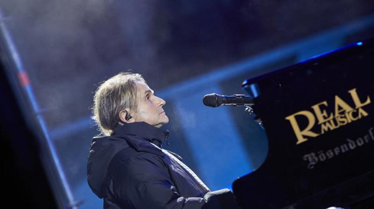 Nacho Cano, durante su actuación en la Puerta del Sol en Nochevieja de 2020