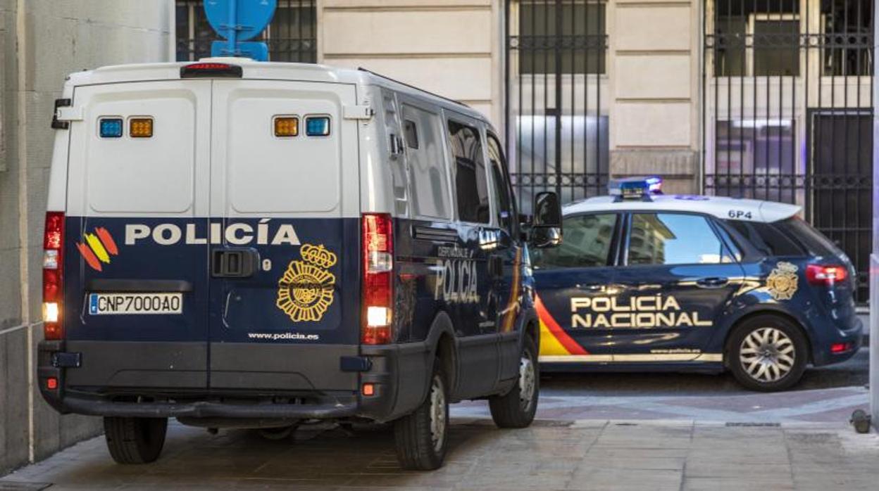 Vehículos policiales en Alicante