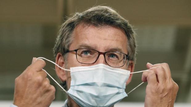 Feijóo apunta al Gobierno por el repunte de casos tras la Navidad: «Nos obligó a autorizar hasta 10 allegados»