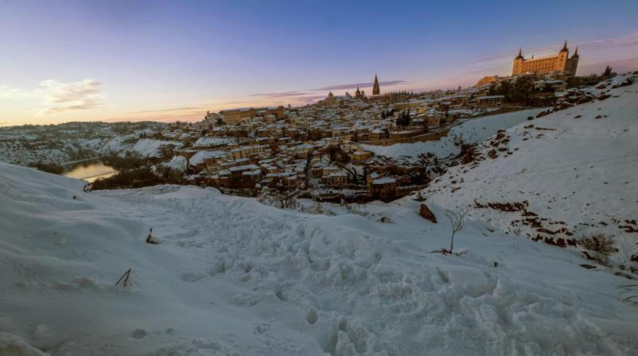 Vista general de la ciudad de Toledo tras el paso de la borrasca Filomena.