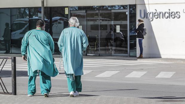 El coronavirus no toca techo en Valencia con otros seis mil casos y los hospitales más saturados del país