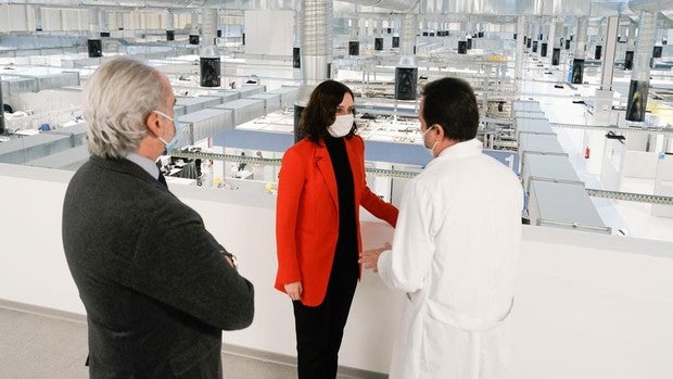 Ayuso defiende que el Zendal es el hospital «más seguro» y denuncia la «campaña de desprestigio»