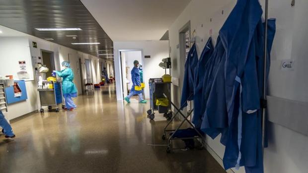 Coronavirus en Alicante: denuncian a la Conselleria para que vacune a los médicos de la privada igual que en la pública