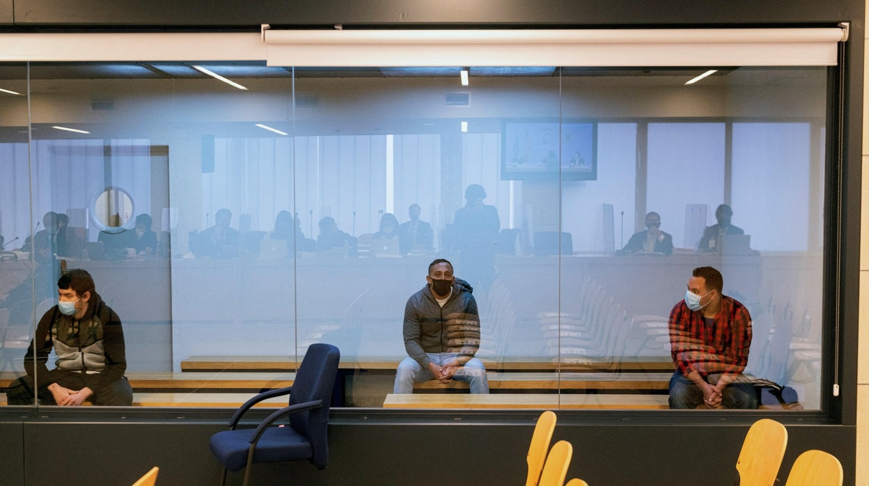 Los tres acusados, en el banquillo de la Audiencia Nacional