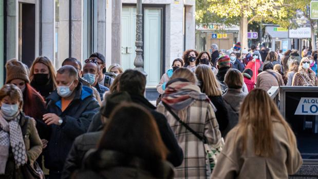 La Generalitat prohibirá de forma «inminente» las reuniones familiares y sociales de no convivientes en domicilios