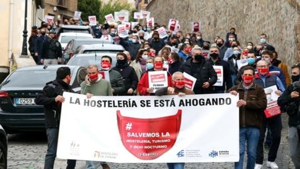 Un grupo de hosteleros convoca movilizaciones, al margen de la asociación, ante la crisis del sector