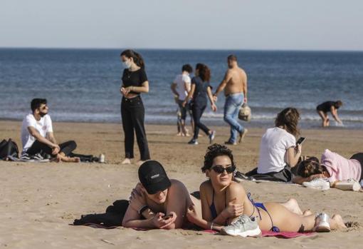 Aspecto de una playa de Valencia, este viernes