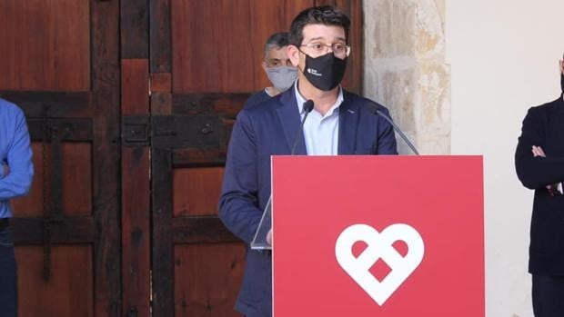 El juez procesa al expresidente de la Diputación de Valencia y a catorce cargos del PSOE y Compromís