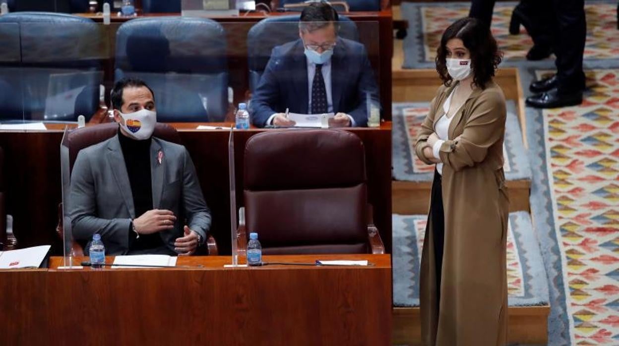 Isabel Díaz Ayuso, junto al vicepresidente Aguado, en la Asamblea de Madrid