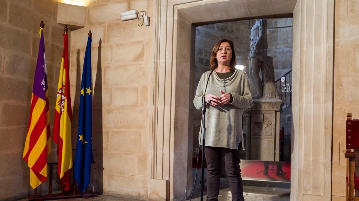 Armengol justifica a los cargos del PSOE vacunados por enchufe en Baleares