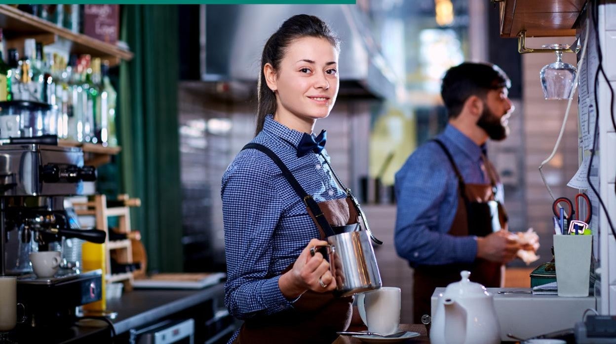 Profesionales de la hostelería en un establecimiento