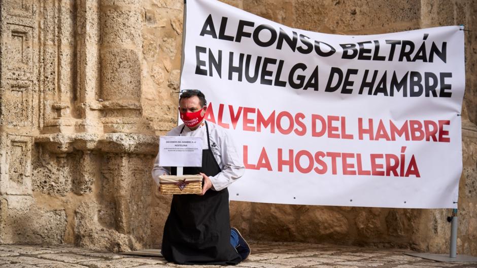 El emotivo vídeo en el que el hostelero Alfonso Beltrán explica por qué ha comenzado una huelga de hambre