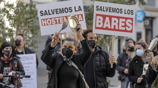 Bares y restaurantes de Castellón abrirán el 16 de febrero como protesta por el cierre del sector