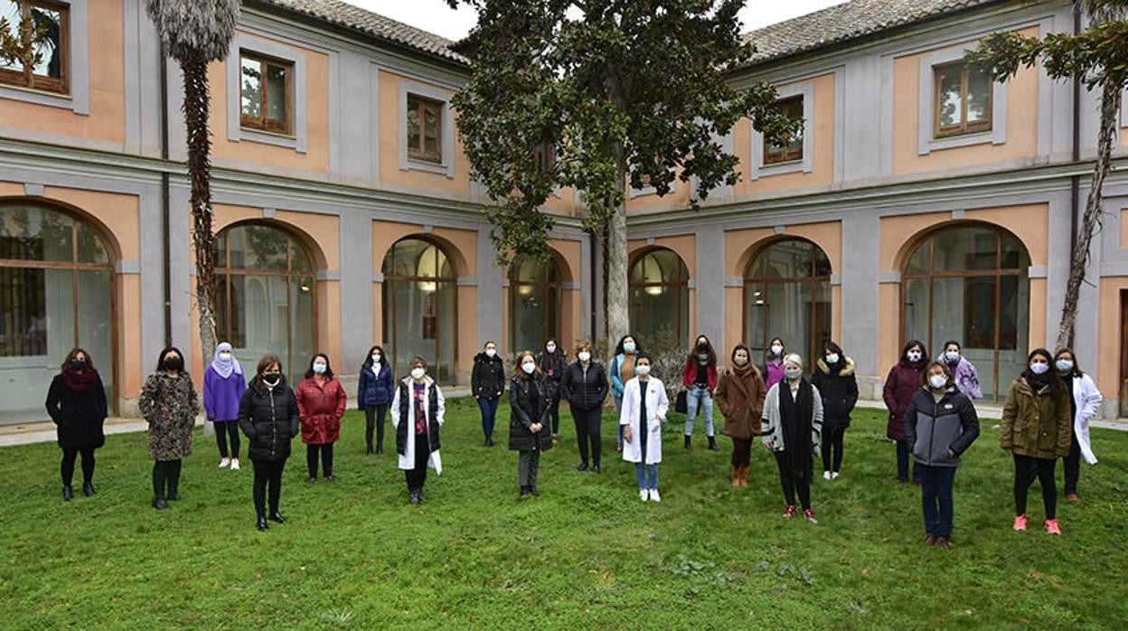 Investigadoras de la Facultad de Ciencias Ambientales y Bioquímica