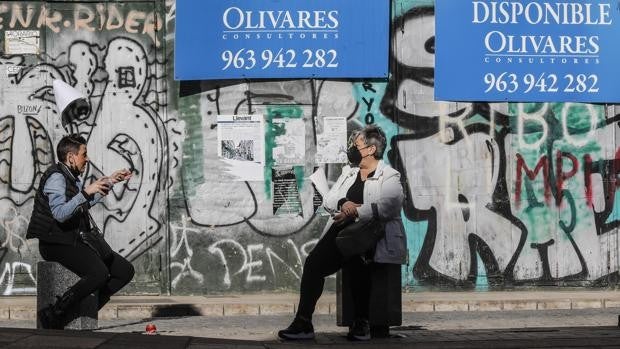 La Generalitat defiende los cien millones en ayudas directas por el coronavirus que el PP califica de «pagarés»