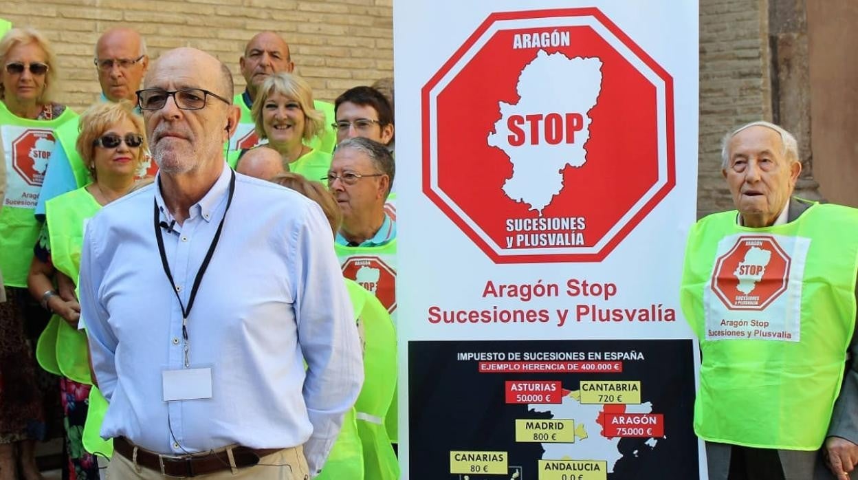Imagen de archivo de una concentración contra el Impuesto de Sucesiones que tuvo lugar en Zaragoza antes de que irrumpiera el Covid